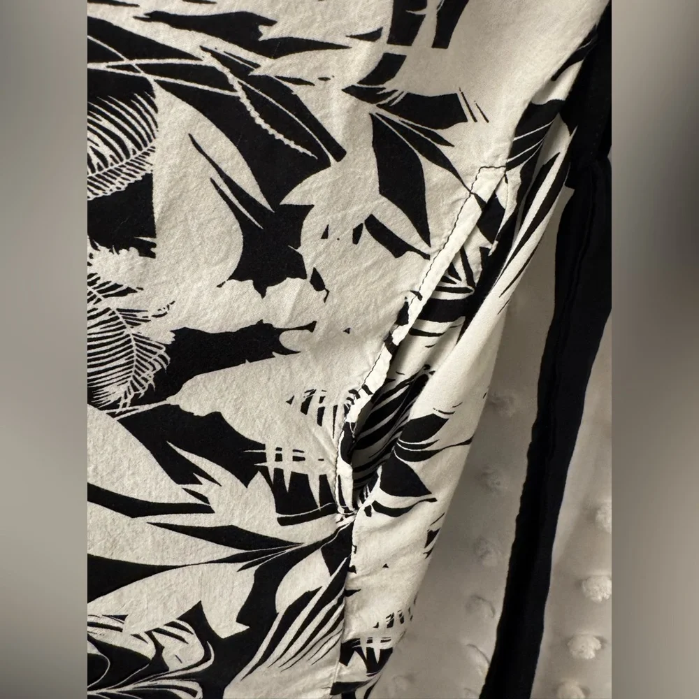 Ambrielle Rayon Kimono Robe Black White Tropical Print